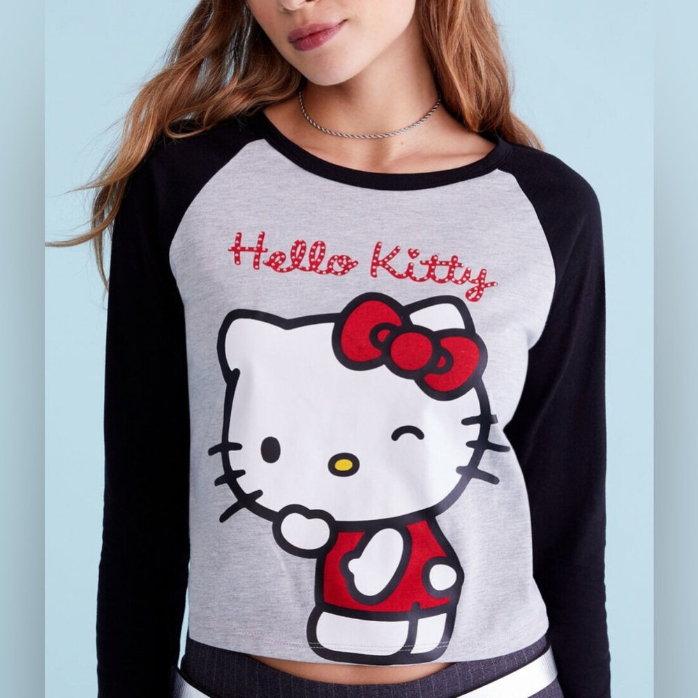NWT Aeropostale Hello Kitty Long Sleeve Rhinestone Raglan T Shirt Size M Medium
